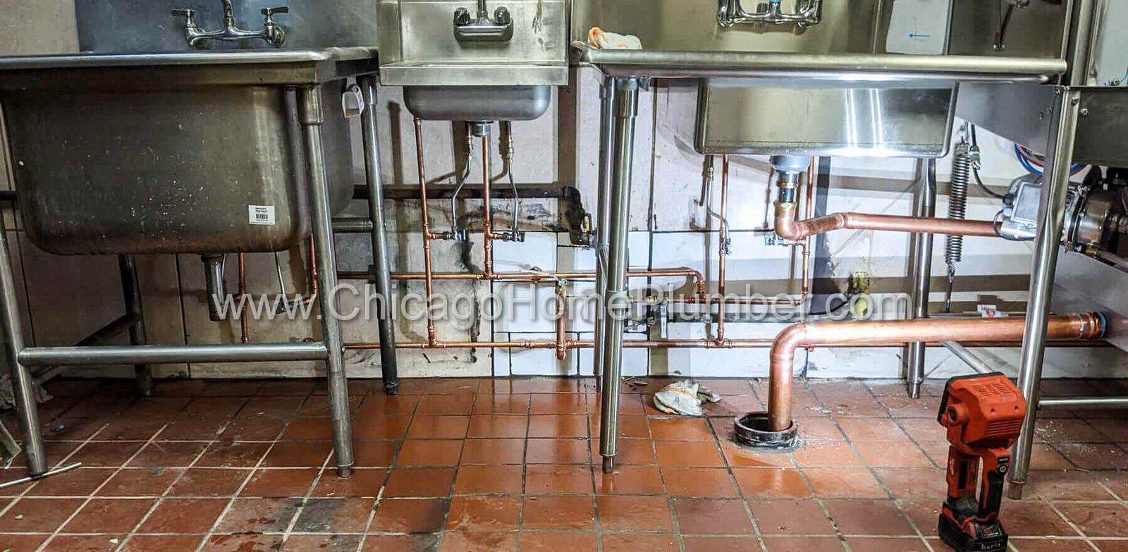 Commercial Plumber Near Me In Chicago - Chicago Home Plumber Tech PSD